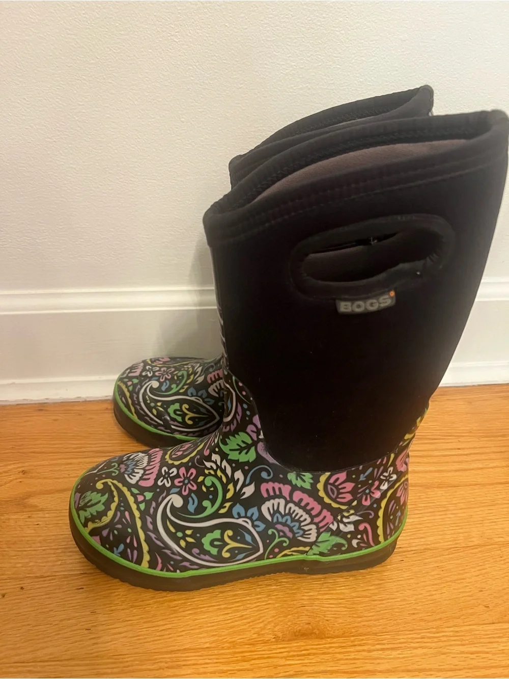 Bogs Kids Black Paisley Rain winter snow Boots with Green Trim